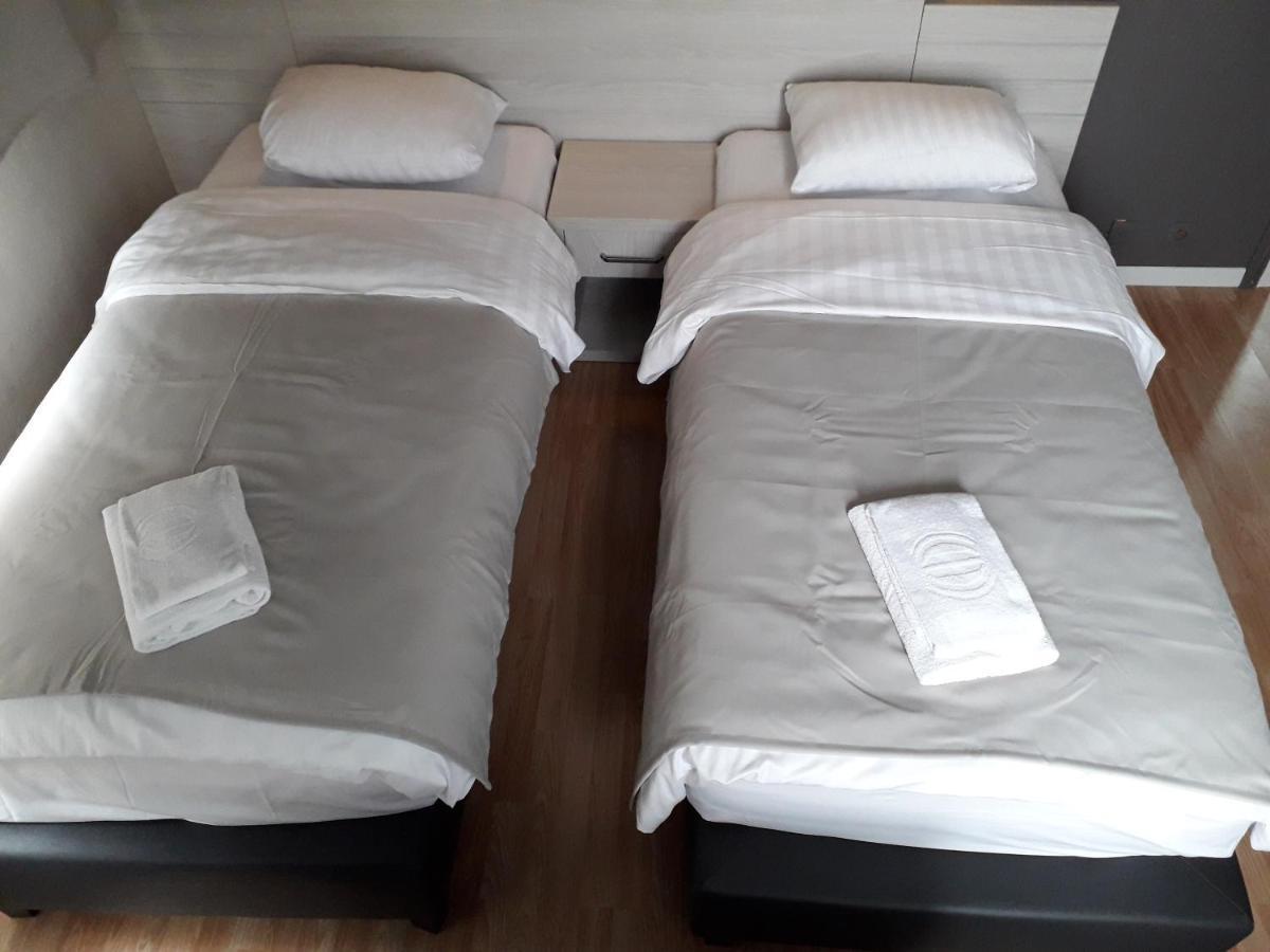 Hotel Auberge Van Strombeek Jette Luaran gambar